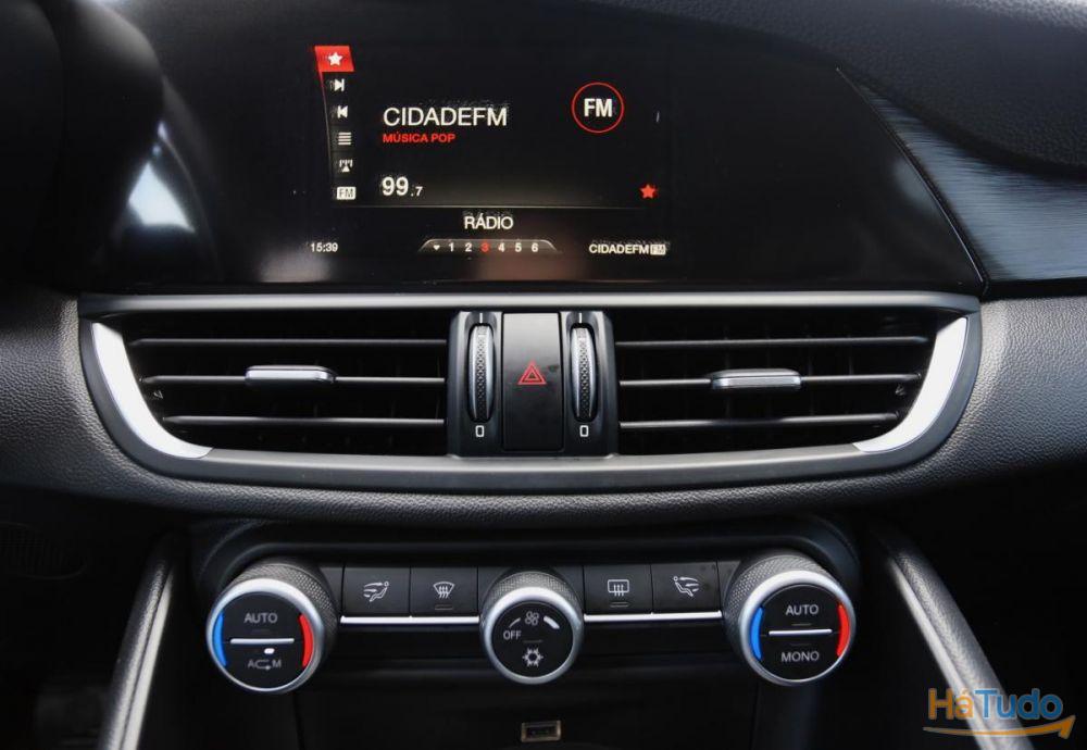 Alfa Romeo Giulia 2.2 D Super Alfa Romeo Giulia 2.2 D Super