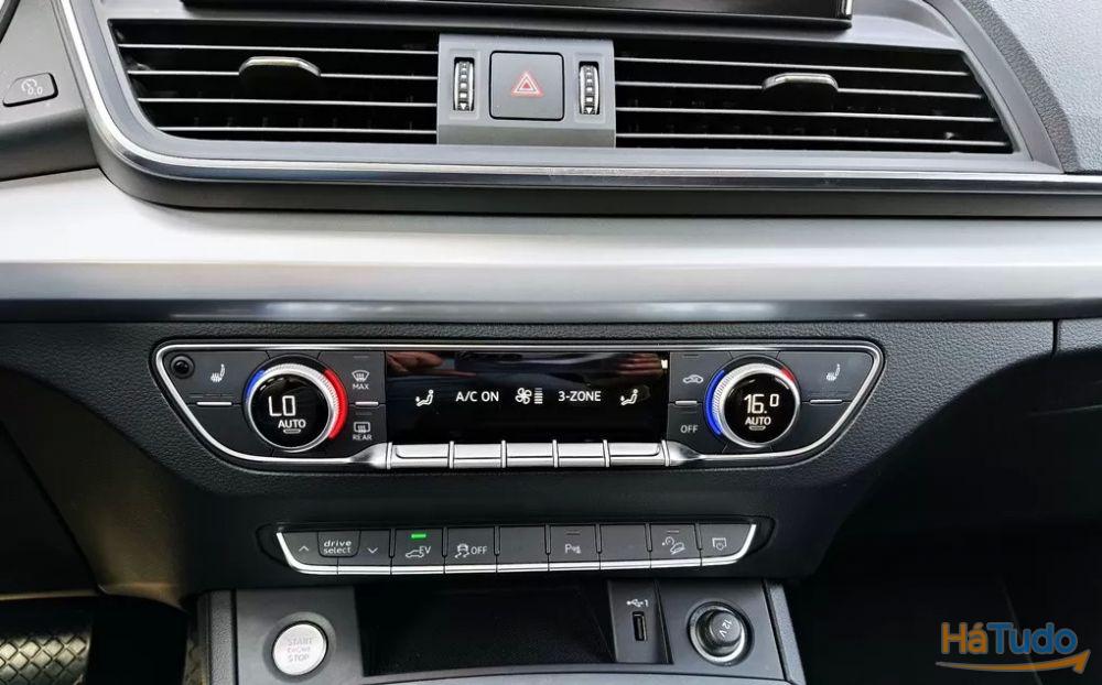 Audi Q5 50 TFSIe quattro S tronic S line business Audi Q5 50 TFSIe quattro S tronic S line business