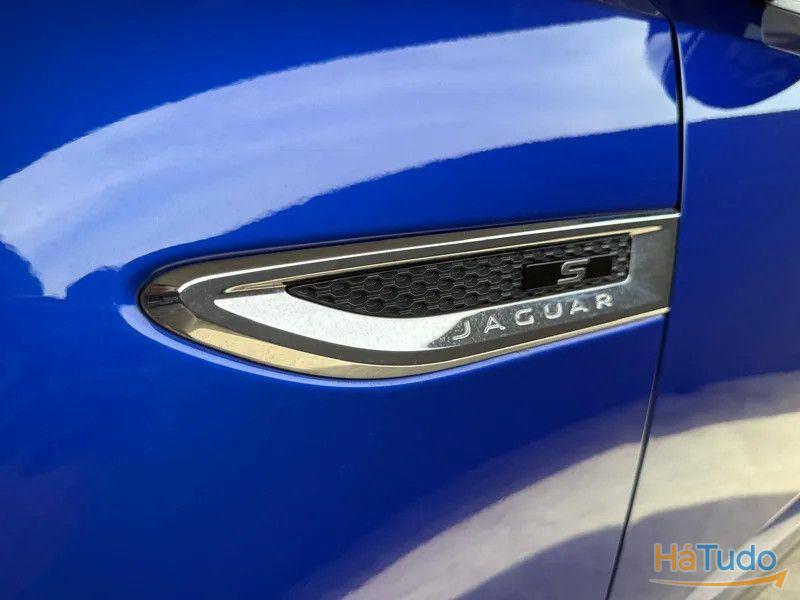 Jaguar E-Pace 2.0 i4D R-Dynamic S AWD Aut. Jaguar E-Pace 2.0 i4D R-Dynamic S AWD Aut.