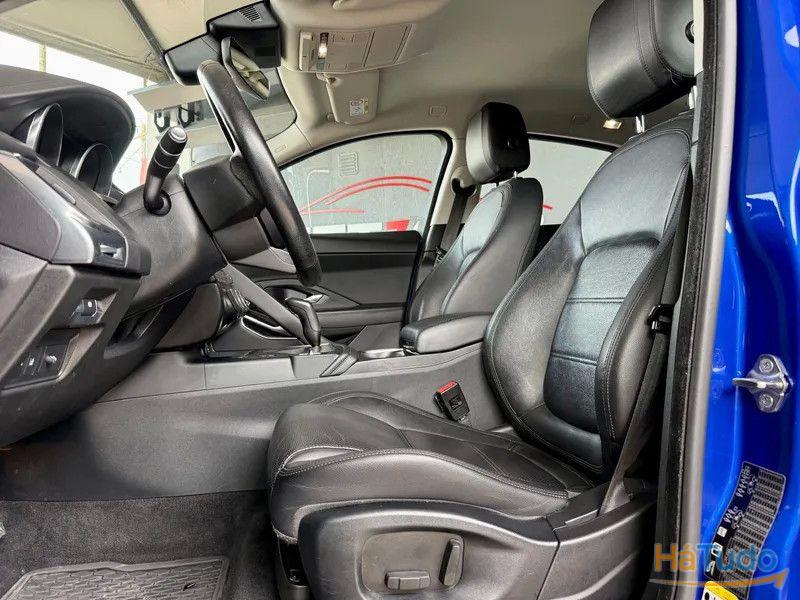 Jaguar E-Pace 2.0 i4D R-Dynamic S AWD Aut. Jaguar E-Pace 2.0 i4D R-Dynamic S AWD Aut.