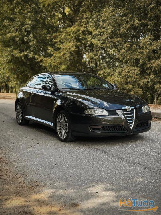 Alfa Romeo GT 1.9 JTD M-JET Alfa Romeo GT 1.9 JTD M-JET