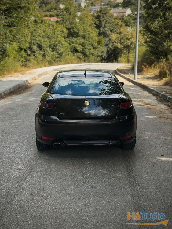 Alfa Romeo GT 1.9 JTD M-JET Alfa Romeo GT 1.9 JTD M-JET