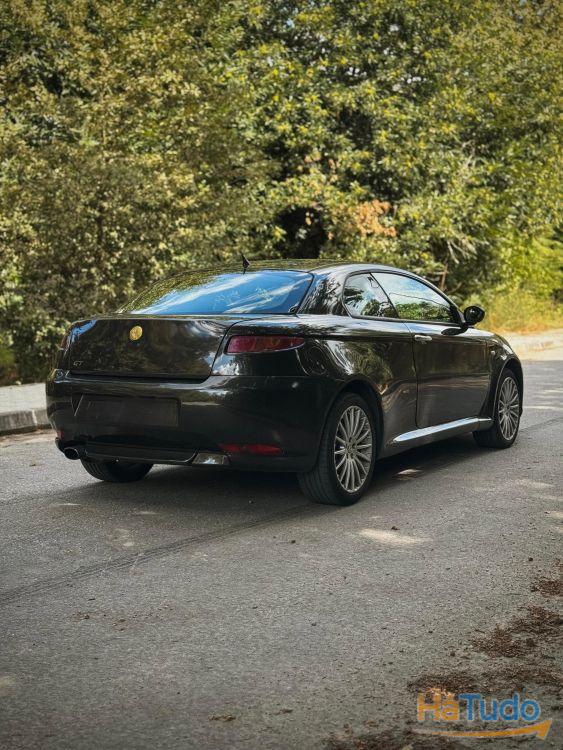 Alfa Romeo GT 1.9 JTD M-JET Alfa Romeo GT 1.9 JTD M-JET