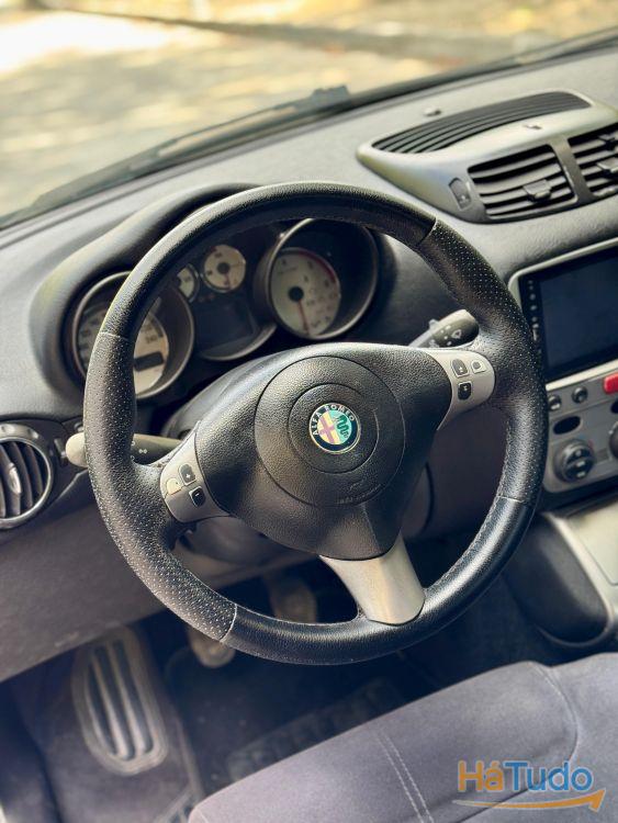 Alfa Romeo GT 1.9 JTD M-JET Alfa Romeo GT 1.9 JTD M-JET