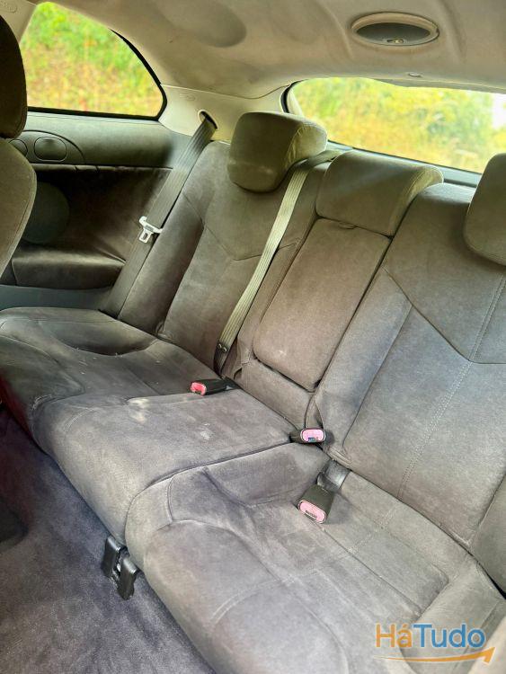 Alfa Romeo GT 1.9 JTD M-JET Alfa Romeo GT 1.9 JTD M-JET