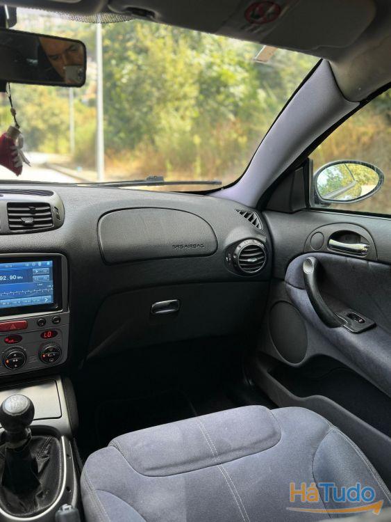 Alfa Romeo GT 1.9 JTD M-JET Alfa Romeo GT 1.9 JTD M-JET