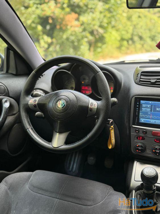 Alfa Romeo GT 1.9 JTD M-JET Alfa Romeo GT 1.9 JTD M-JET