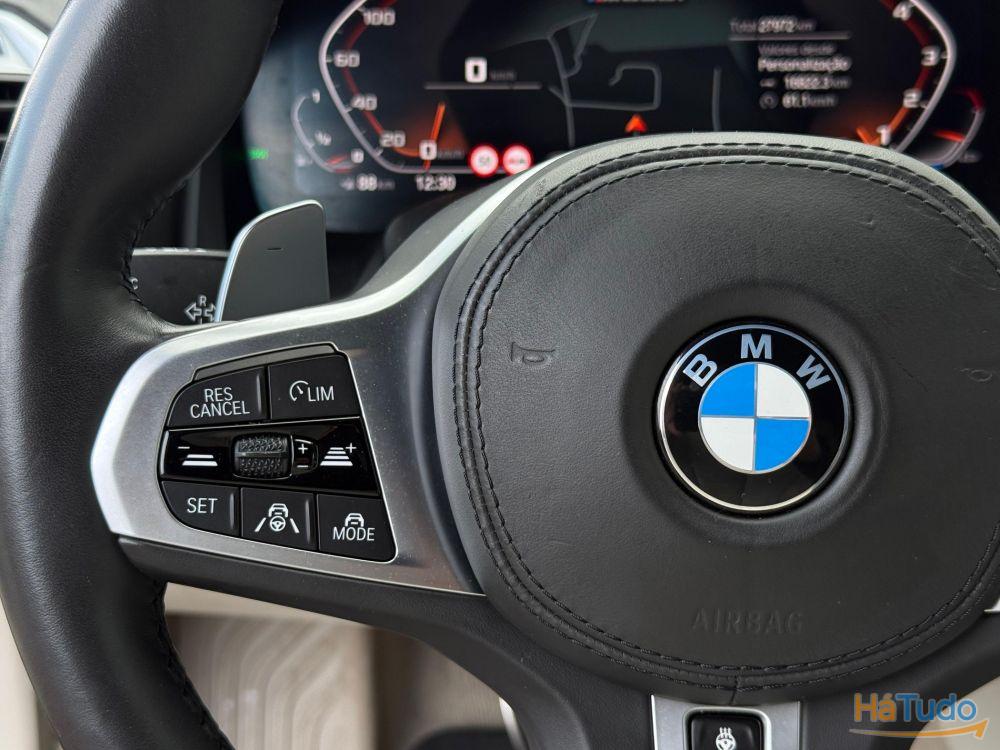 BMW M850i Outro BMW M850i Outro