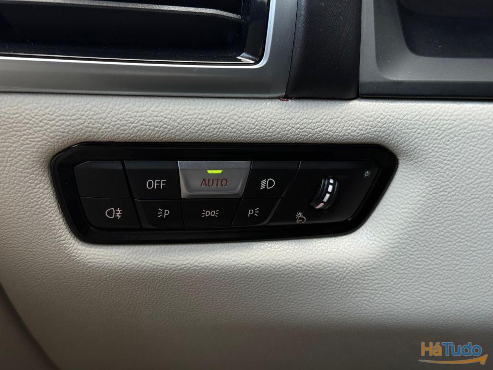 BMW M850i Outro BMW M850i Outro