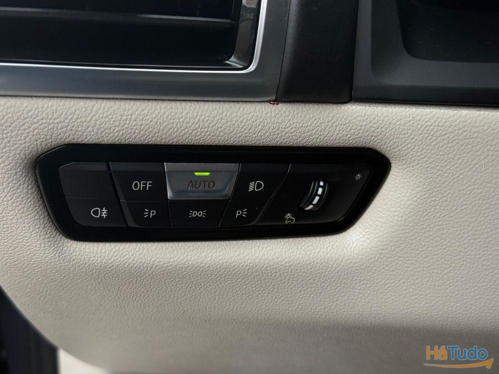 BMW M850i Outro BMW M850i Outro