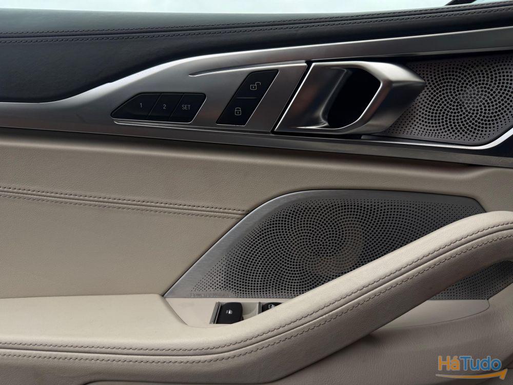 BMW M850i Outro BMW M850i Outro