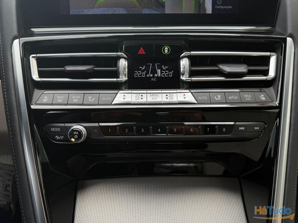 BMW M850i Outro BMW M850i Outro