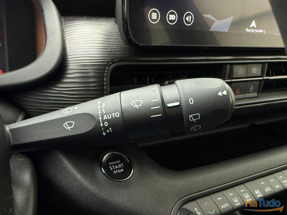 Jeep Avenger 1.2 GSE T3 Altitude Jeep Avenger 1.2 GSE T3 Altitude