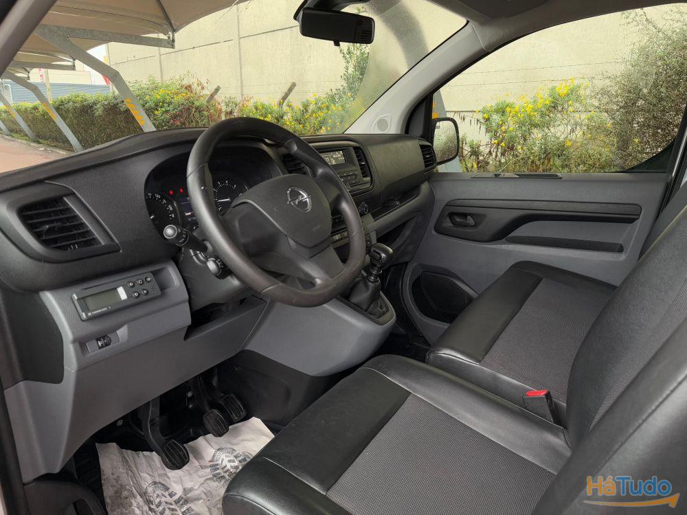 Opel Vivaro 1.5 CDTi L2H1 Essentia Opel Vivaro 1.5 CDTi L2H1 Essentia