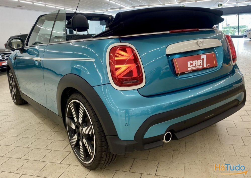 MINI Cooper Premium Plus Classic Auto MINI Cooper Premium Plus Classic Auto