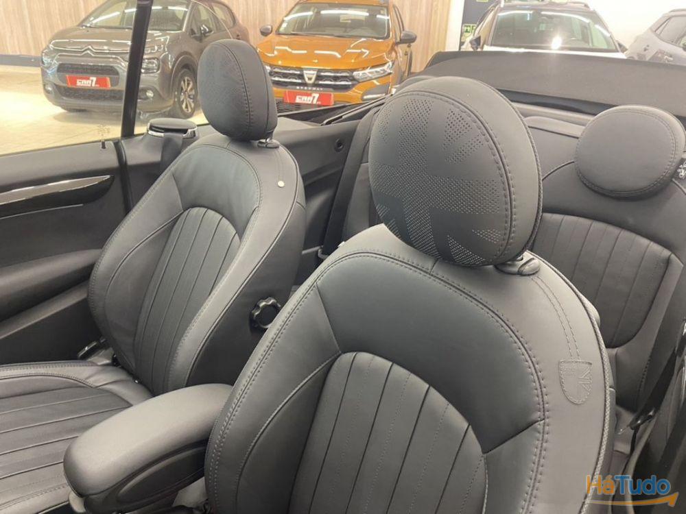 MINI Cooper Premium Plus Classic Auto MINI Cooper Premium Plus Classic Auto