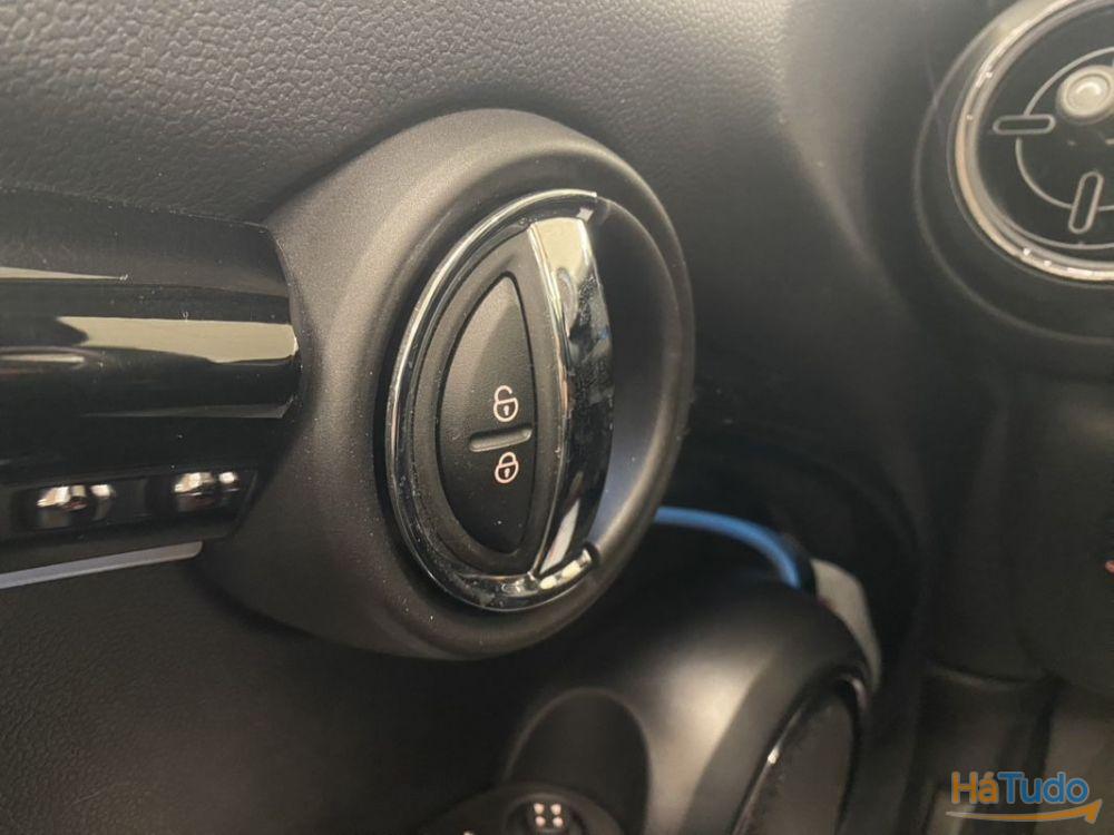 MINI Cooper Premium Plus Classic Auto MINI Cooper Premium Plus Classic Auto