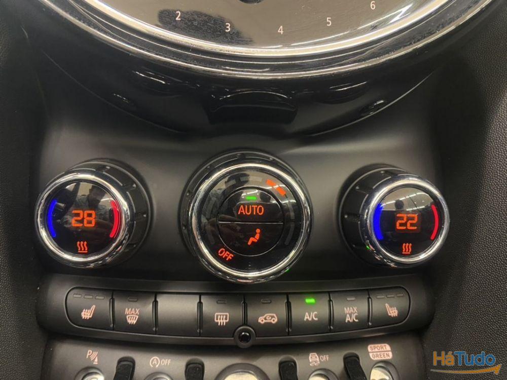 MINI Cooper Premium Plus Classic Auto MINI Cooper Premium Plus Classic Auto