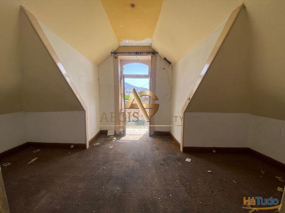Prédio em Ruína para Reconstrução ? Oportunidade de Investimento no Funchal Prédio em Ruína para Reconstrução ? Oportunidade de Investimento no Funchal