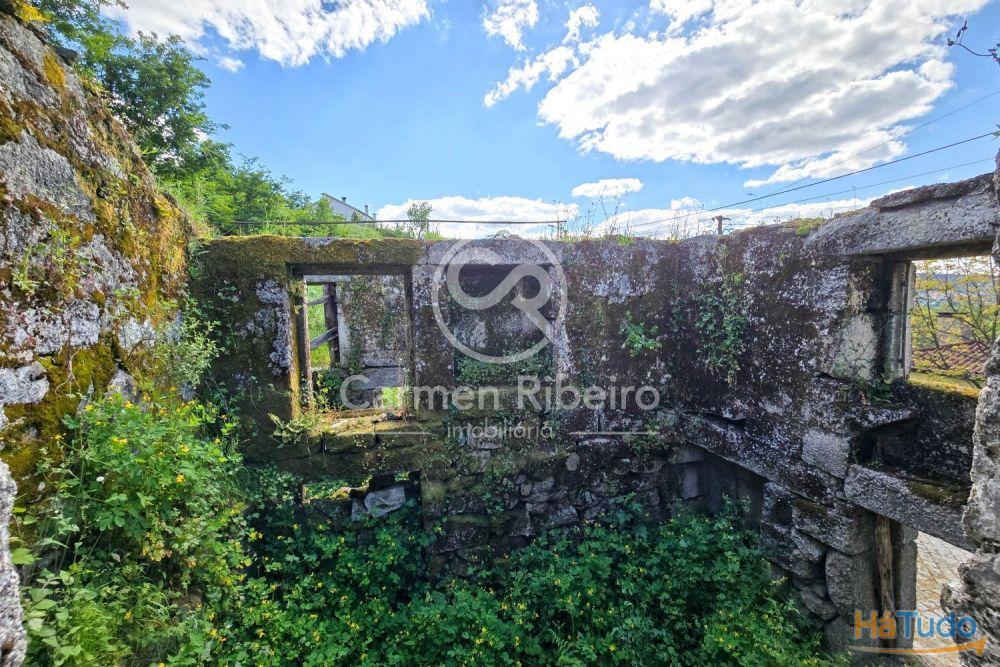 Ruina em pedra para restauro com 330m2 de terreno com projeto em Antime Silvares São Clemente FAFE Ruina em pedra para restauro com 330m2 de terreno com projeto em Antime Silvares São Clemente FAFE