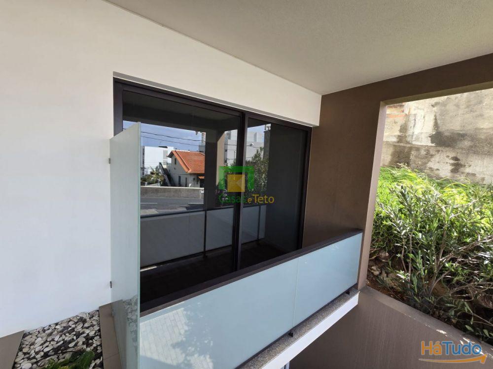 Loja Transformada em Apartamento T1 Loja Transformada em Apartamento T1