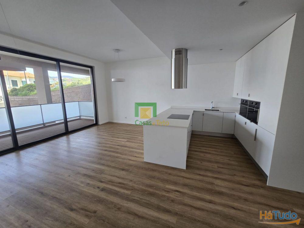 Loja Transformada em apartamento T2 Loja Transformada em apartamento T2