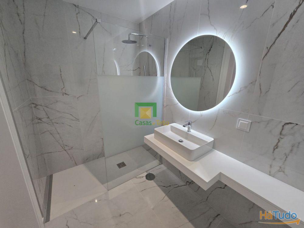 Loja Transformada em apartamento T2 Loja Transformada em apartamento T2
