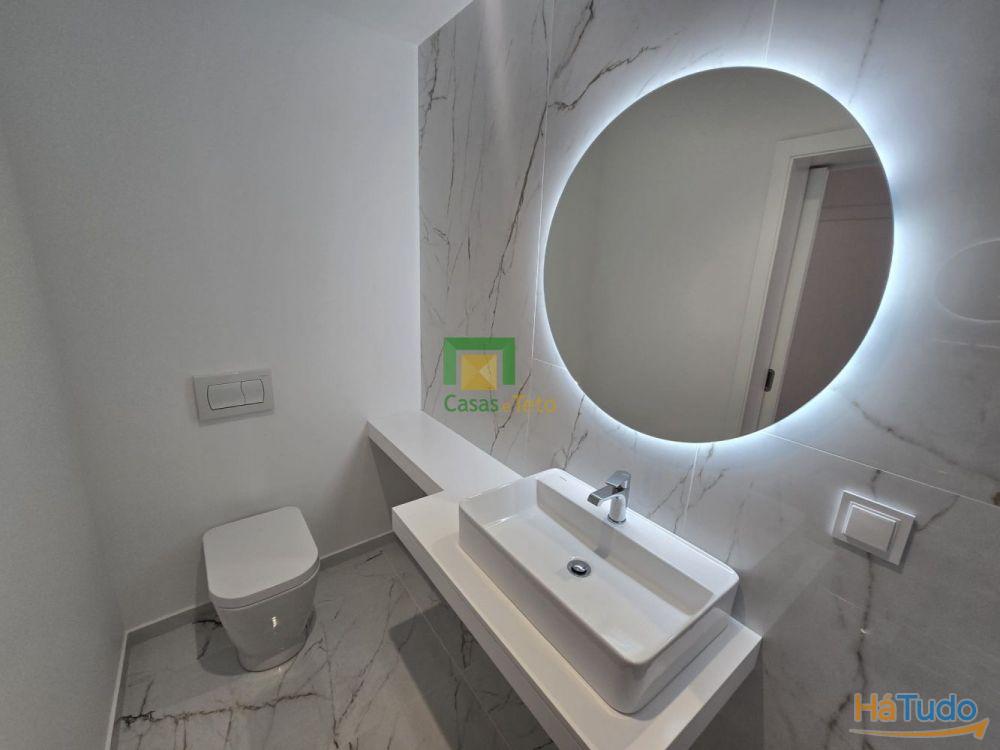 Loja Transformada em apartamento T2 Loja Transformada em apartamento T2