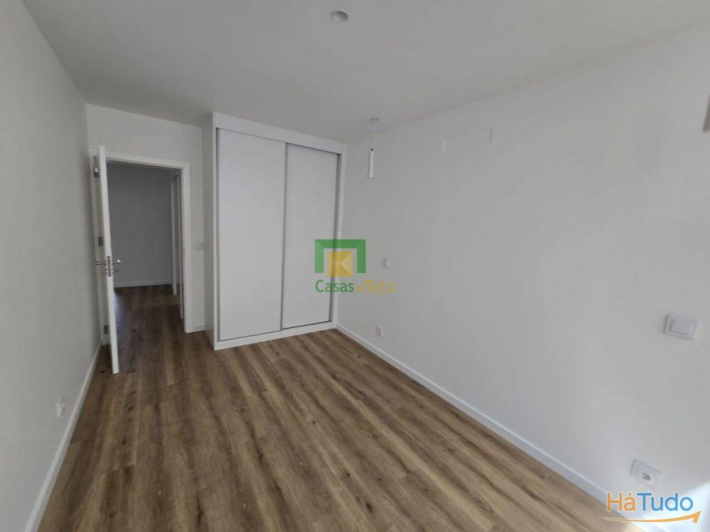 Loja Transformada em apartamento T2 Loja Transformada em apartamento T2