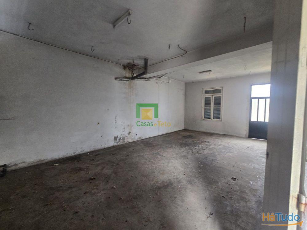 Moradia T6- Estreito de Câmara de Lobos Moradia T6- Estreito de Câmara de Lobos