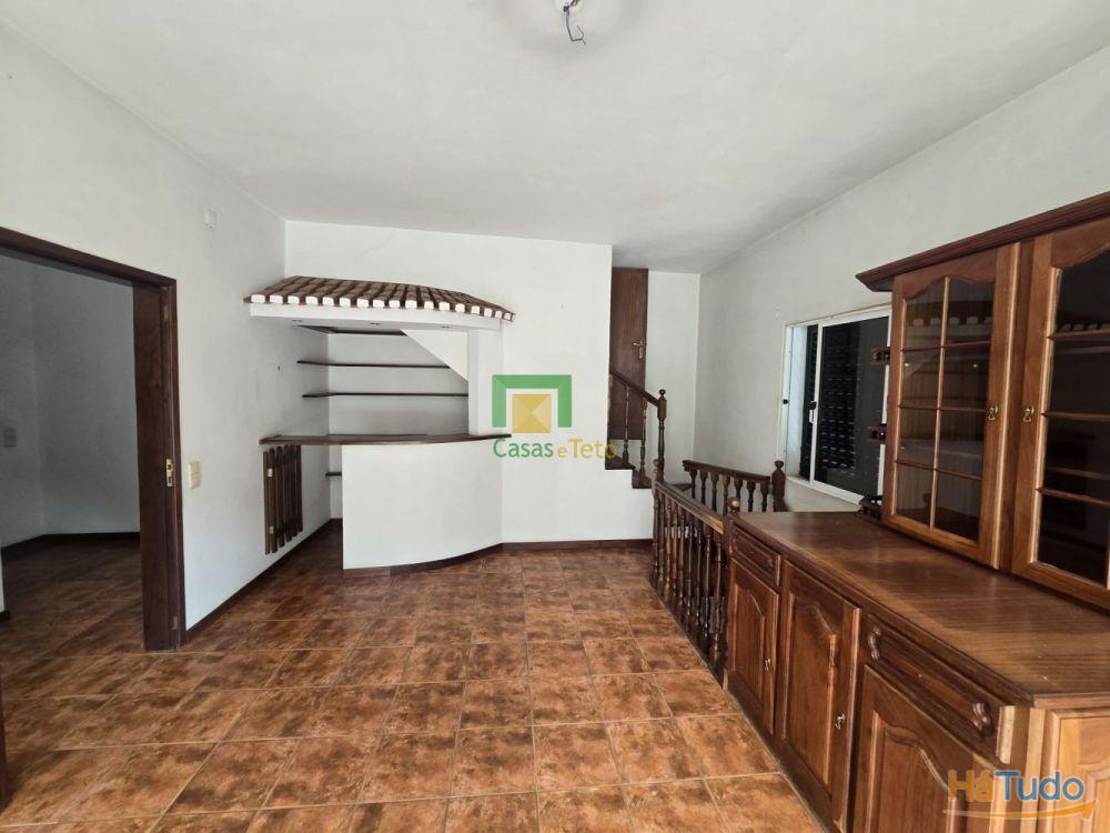 Moradia T6- Estreito de Câmara de Lobos Moradia T6- Estreito de Câmara de Lobos