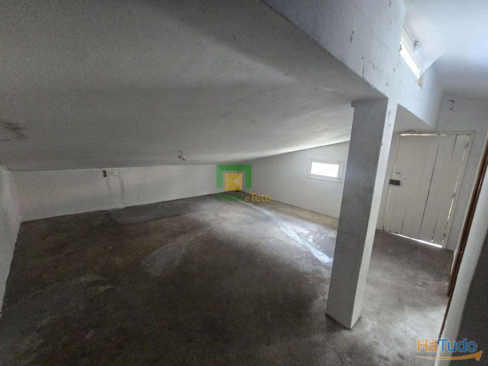 Moradia T6- Estreito de Câmara de Lobos Moradia T6- Estreito de Câmara de Lobos