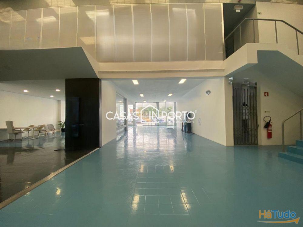 Armazém para arrendamento em Leça da Palmeira Armazém para arrendamento em Leça da Palmeira