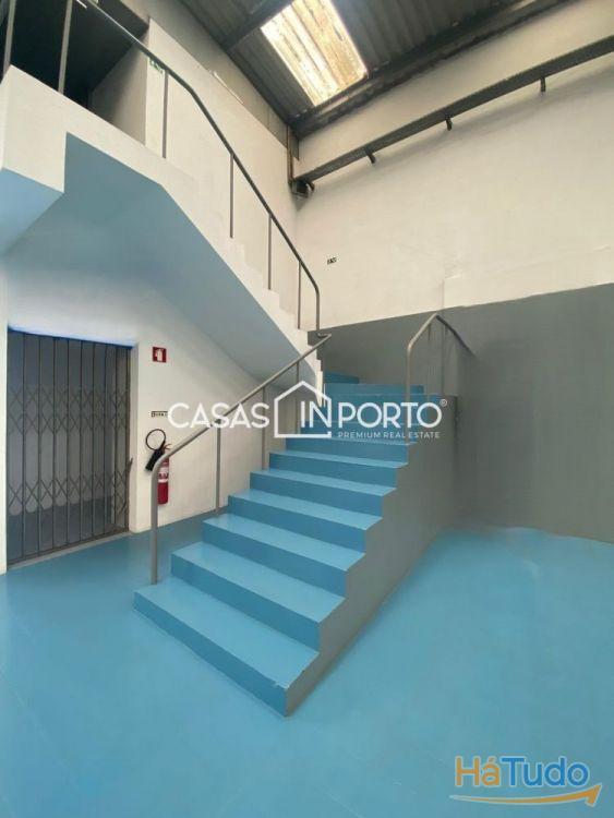 Armazém para arrendamento em Leça da Palmeira Armazém para arrendamento em Leça da Palmeira