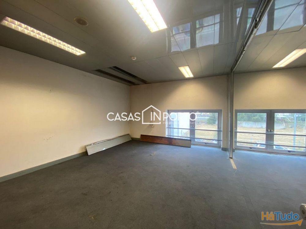 Armazém para arrendamento em Leça da Palmeira Armazém para arrendamento em Leça da Palmeira