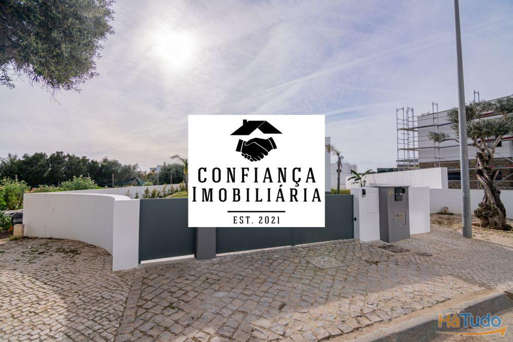 Moradia de Luxo com Vista para o Mar - Garagem - Piscina - Mobilada Moradia de Luxo com Vista para o Mar - Garagem - Piscina - Mobilada