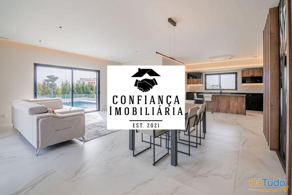 Moradia de Luxo com Vista para o Mar - Garagem - Piscina - Mobilada Moradia de Luxo com Vista para o Mar - Garagem - Piscina - Mobilada