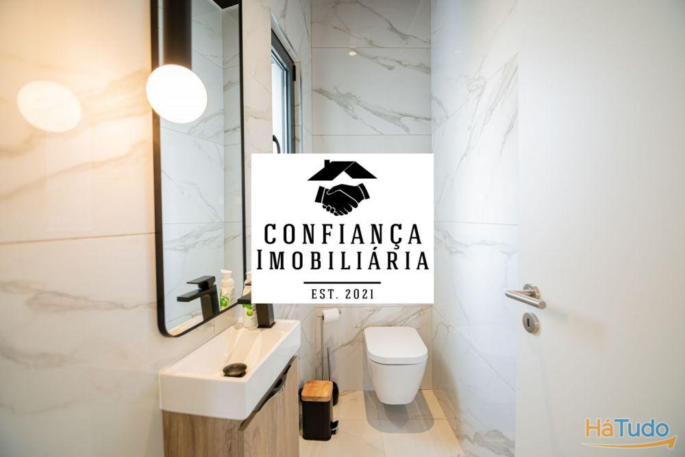 Moradia de Luxo com Vista para o Mar - Garagem - Piscina - Mobilada Moradia de Luxo com Vista para o Mar - Garagem - Piscina - Mobilada