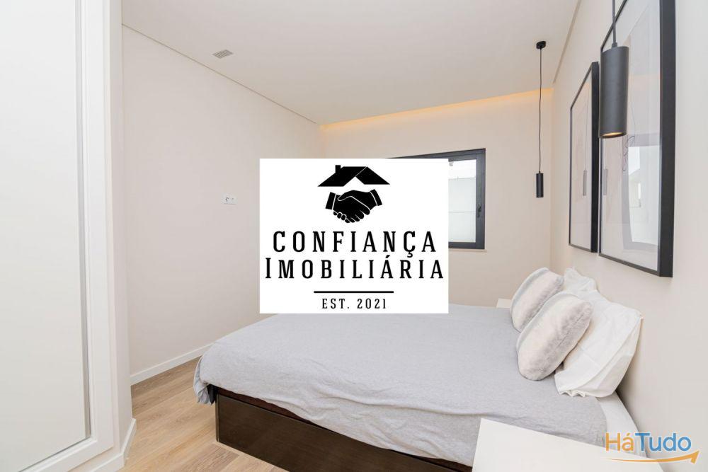 Moradia de Luxo com Vista para o Mar - Garagem - Piscina - Mobilada Moradia de Luxo com Vista para o Mar - Garagem - Piscina - Mobilada