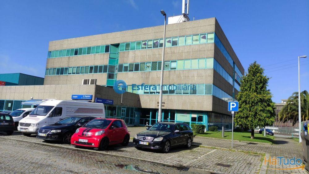 Escritório - Centro de Negócios Freixieiro / Aeroporto Escritório - Centro de Negócios Freixieiro / Aeroporto