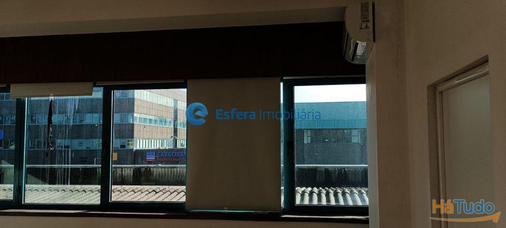 Escritório - Centro de Negócios Freixieiro / Aeroporto Escritório - Centro de Negócios Freixieiro / Aeroporto