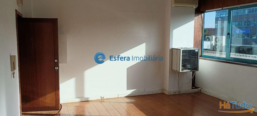 Escritório - Centro de Negócios Freixieiro / Aeroporto Escritório - Centro de Negócios Freixieiro / Aeroporto