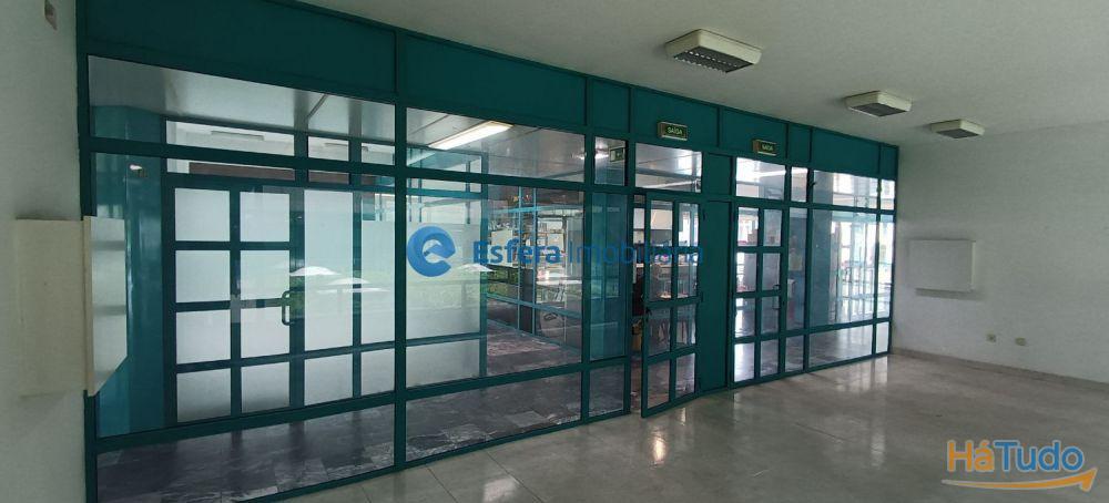 Sala - Centro de Negócios Freixieiro / Aeroporto Sala - Centro de Negócios Freixieiro / Aeroporto