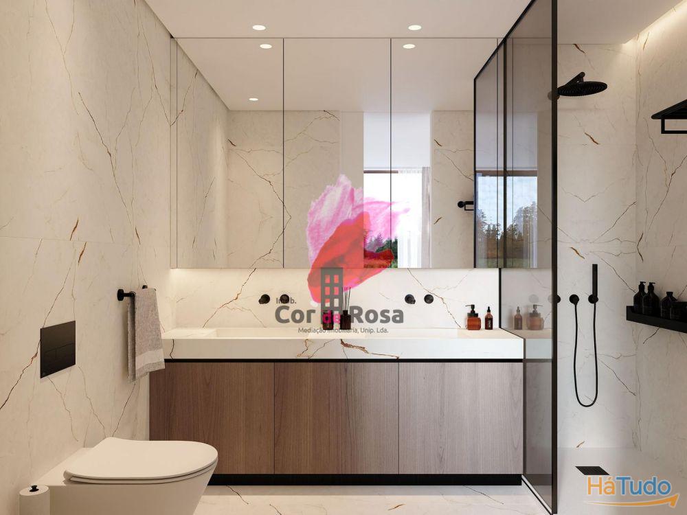 Moradia em Banda T3 apenas com dois pisos à Venda em Condomínio Fechado Moradia em Banda T3 apenas com dois pisos à Venda em Condomínio Fechado