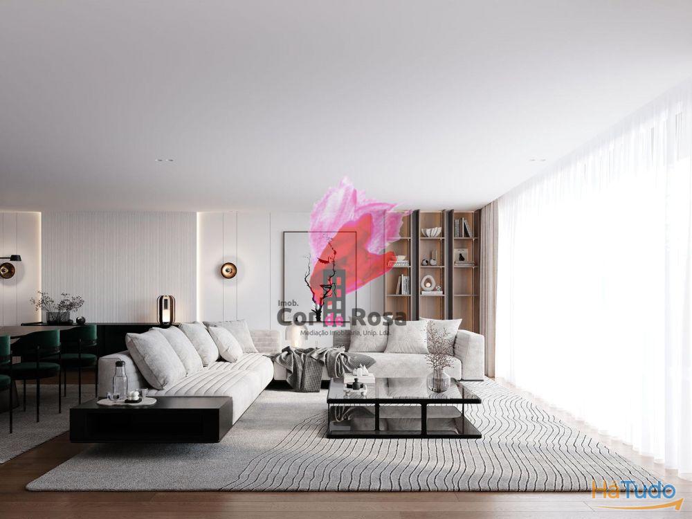 Moradia em Banda T3 apenas com dois pisos à Venda em Condomínio Fechado Moradia em Banda T3 apenas com dois pisos à Venda em Condomínio Fechado