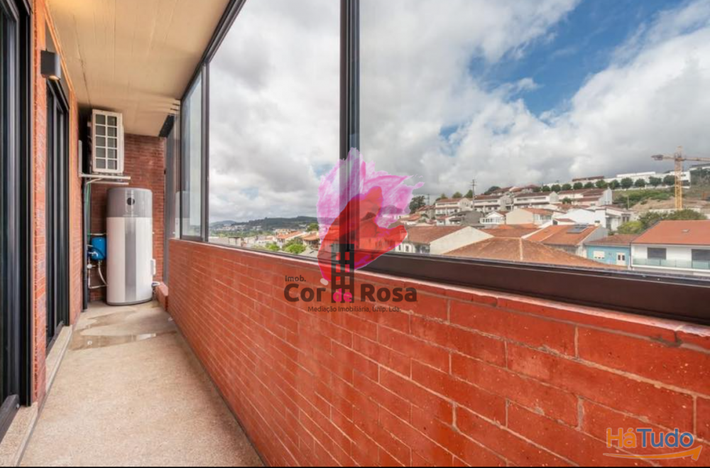 Apartamento T2 com Terraço (último piso) ? Vista Deslumbrante para a Penha Apartamento T2 com Terraço (último piso) ? Vista Deslumbrante para a Penha