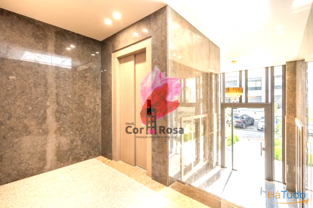 Apartamento T2 com Terraço (último piso) ? Vista Deslumbrante para a Penha Apartamento T2 com Terraço (último piso) ? Vista Deslumbrante para a Penha