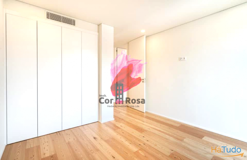 Apartamento T2 com Terraço (último piso) ? Vista Deslumbrante para a Penha Apartamento T2 com Terraço (último piso) ? Vista Deslumbrante para a Penha