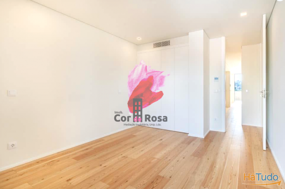 Apartamento T2 com Terraço (último piso) ? Vista Deslumbrante para a Penha Apartamento T2 com Terraço (último piso) ? Vista Deslumbrante para a Penha