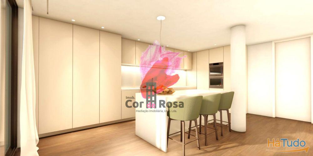 Novo T3+1 duplex último piso ? a 2 minutos do centro Novo T3+1 duplex último piso ? a 2 minutos do centro